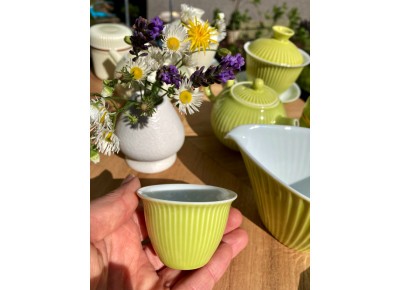 Czarka porcelanowa STRIPE - jasnozielona 40ml Zdjęcie 2 z 2